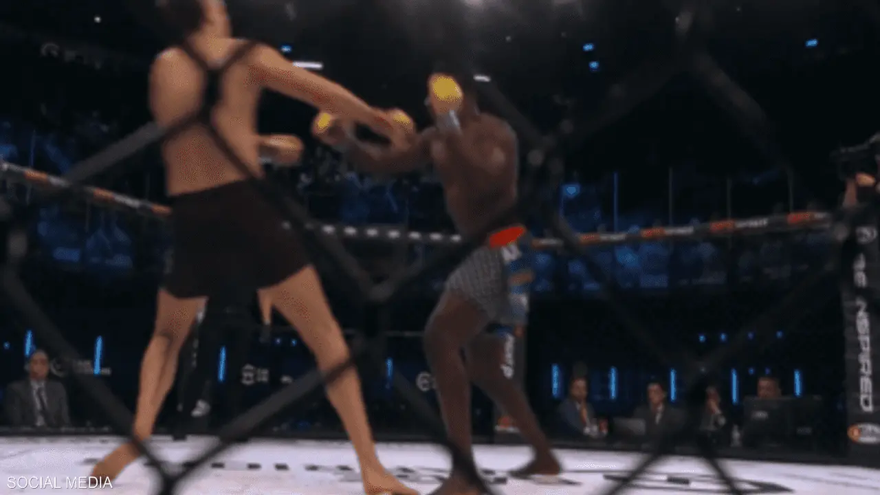 فيديو مذهل.. مصارع يسقط خصمه بأسرع ضربة قاضية في تاريخ المصارعة